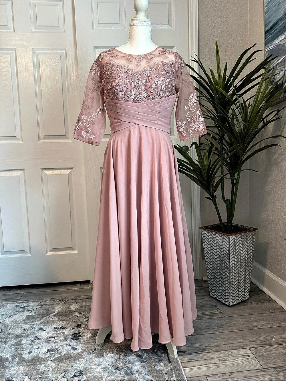 Formal Floral Lace Maxi Dress in Dusty Rose Size 10 NWT